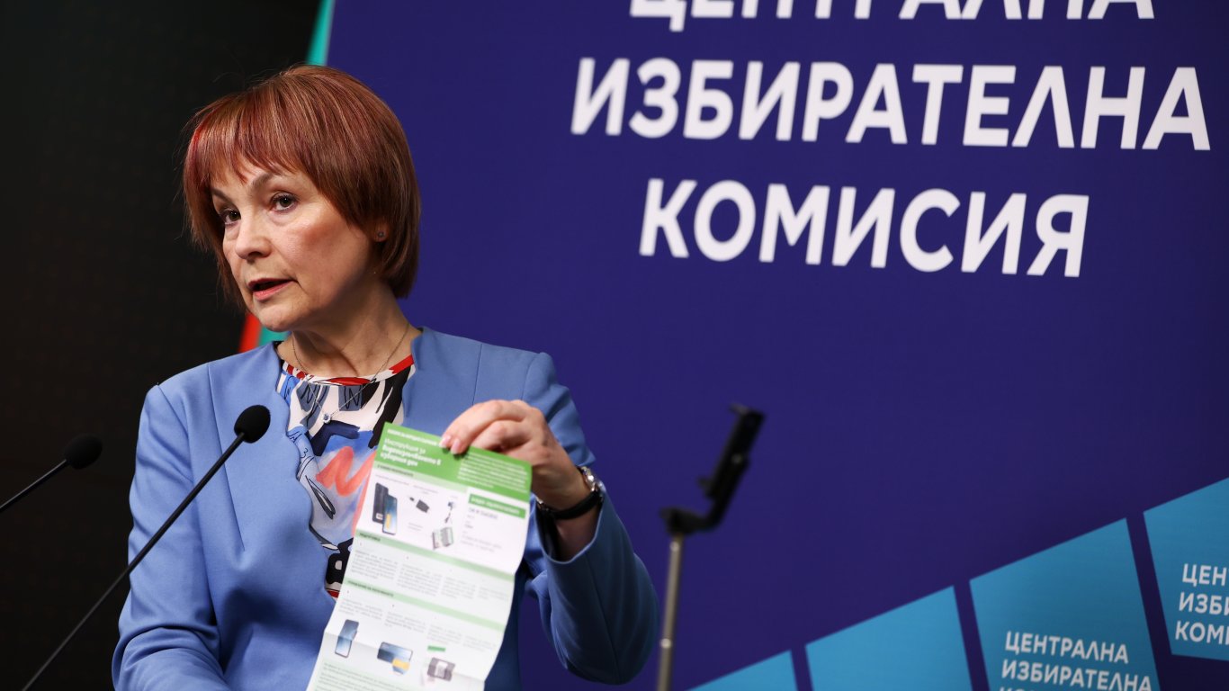 Изборно напрежение: Над 300 хиляди нови бюлетини за Добрич и Шумен заради технически грешки