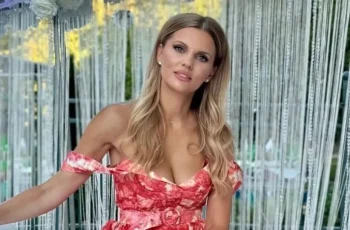 Сяйни дами: Бояна Шарлопова и Христина Бобокова покоряват светското събитие заедно