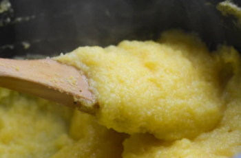 Забравеният вкус на здравето: Как качамакът прочиства организма и побеждава подуването
